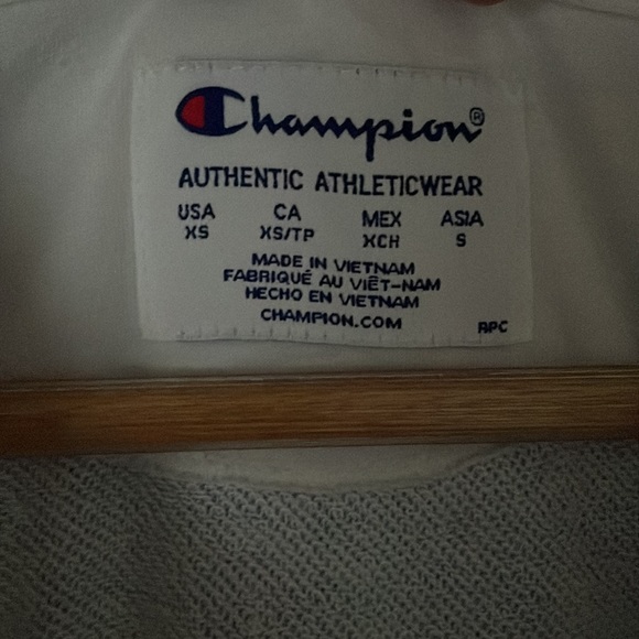 Champion sweatshirt, really nice, soft in touch - Picture 2 of 3
